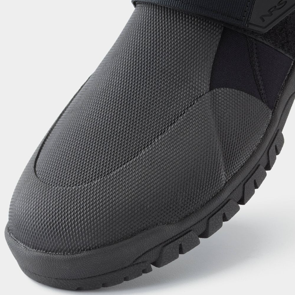 30029_02_Black_na_ToeDetail_032122_1000x1000.jpg