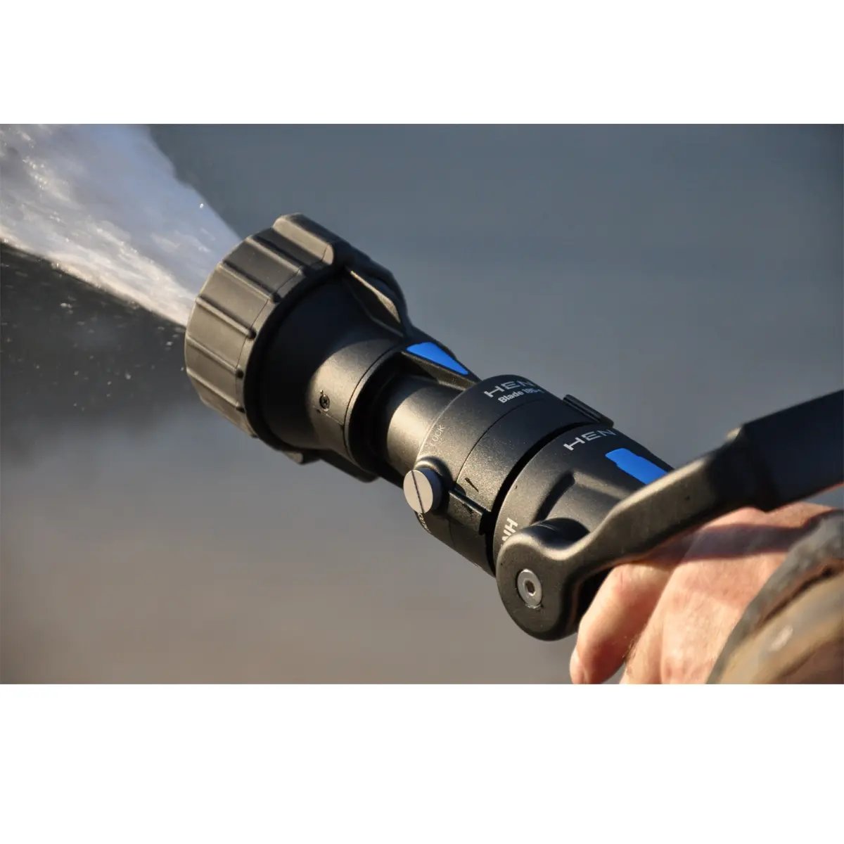 BR121-Action-1-1200x1200-2025.webp