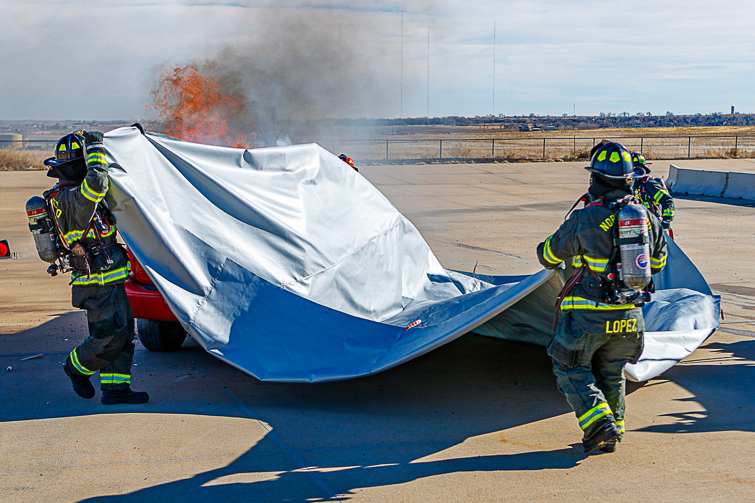 car-fire-blanket-in-use_1.jpg