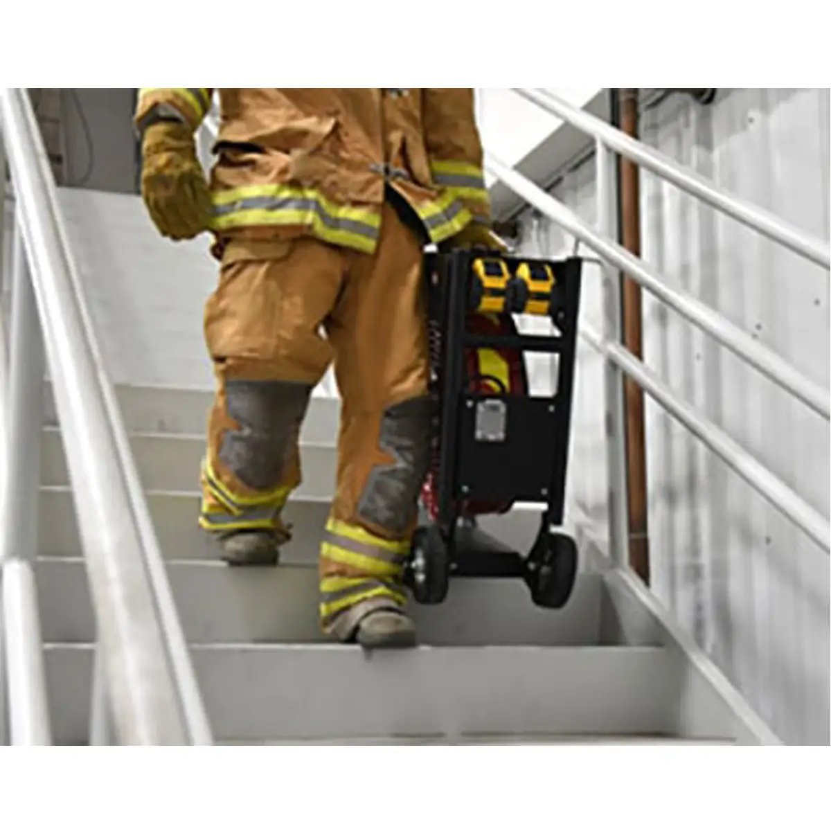 dewalt-action-2-1200x1200.webp